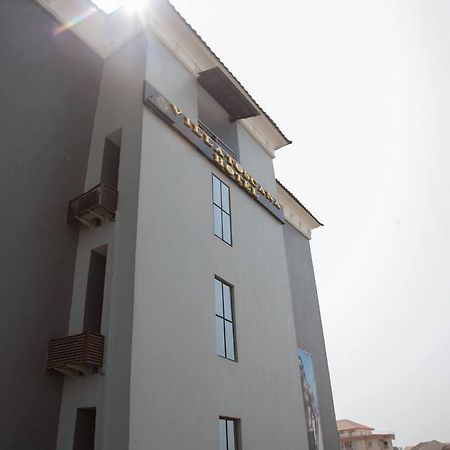 Villa Toscana Hotel And Suits Lagos Exteriör bild