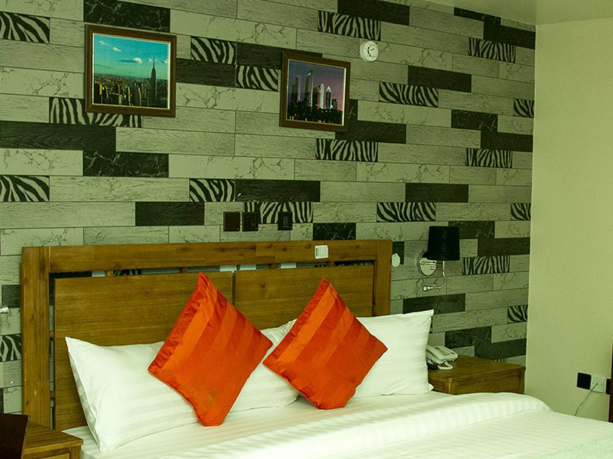 Villa Toscana Hotel And Suits Lagos Exteriör bild