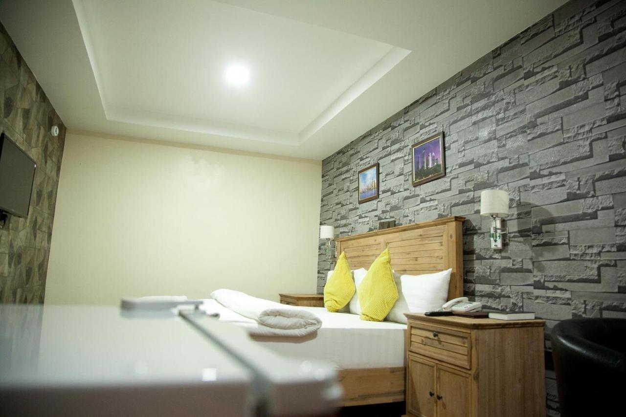 Villa Toscana Hotel And Suits Lagos Exteriör bild